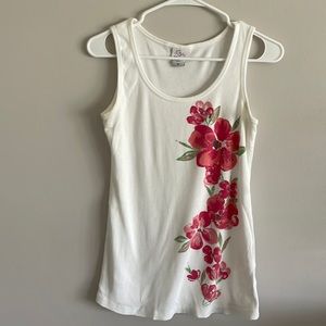 Oh Baby by Motherhood white floral ribbed tank top. Good condition. Size M